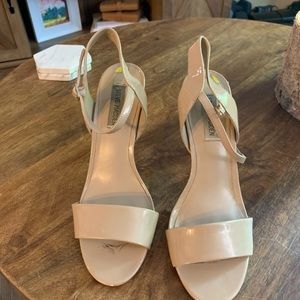 Steve Madden nude heels